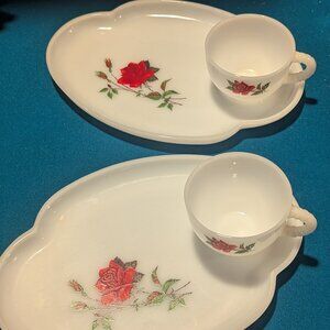 Federal Milk Glass Rosecrest Snack Tea Cup & Plate Set of 4 Pieces-Red Rose VTG